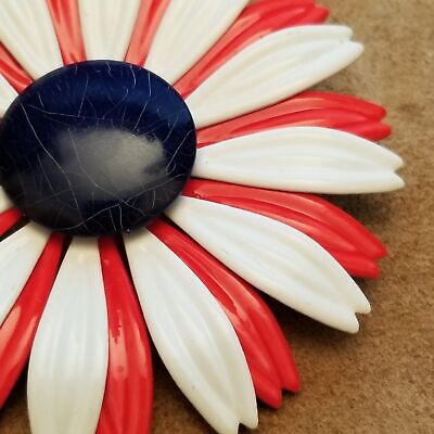 Vintage Metal Flower Brooch