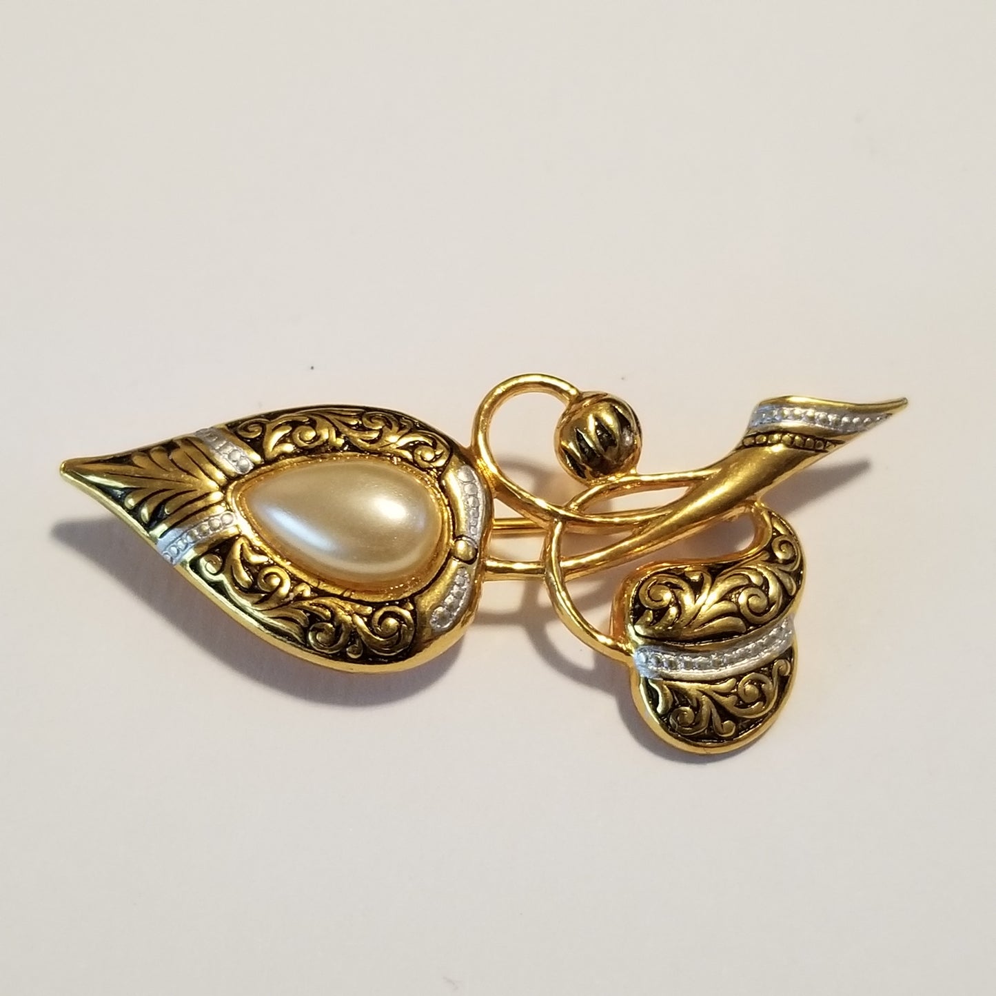Vintage Toledoware Gold Tone Brooch