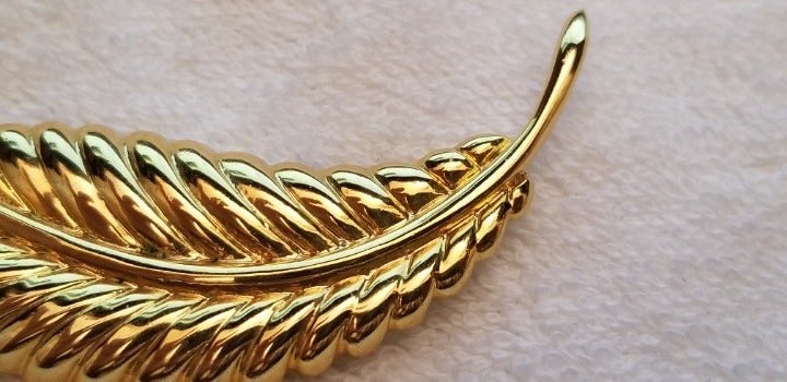 Gold Tone Feather Brooch