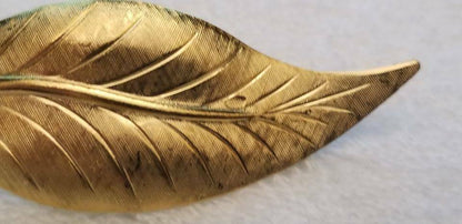 Vintage Gold Tone Leaf Brooch