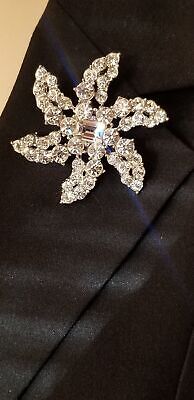 Vintage Silver Tone Star Rhinestone Brooch