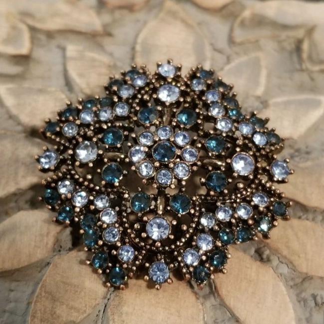 Rhinestone Tonal Flower Pin Brooch