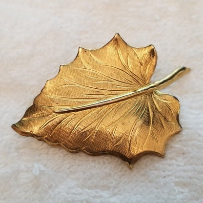 Gold Tone Fall Leaf Brooch