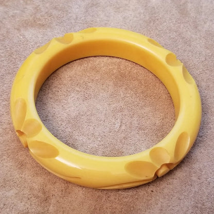 Vintage Butterscotch Bakelite Bangle Bracelet