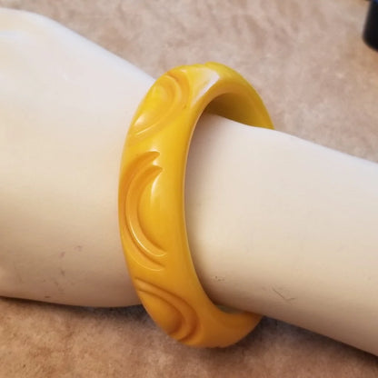 Vintage Butterscotch Bakelite Bangle Bracelet