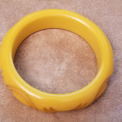 Vintage Butterscotch Bakelite Bangle Bracelet