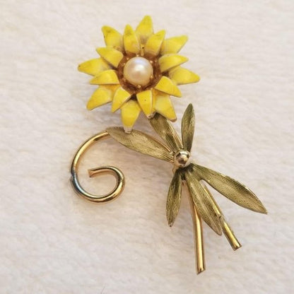 Gold Tone Yellow Flower Brooch