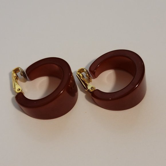 Vintage Bakelite Clip On Earrings