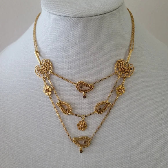 Liz Claiborne Gold Tone Necklace