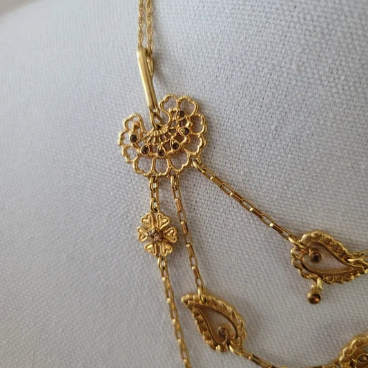 Liz Claiborne Gold Tone Necklace