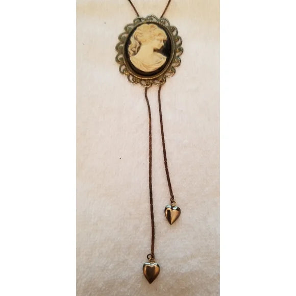 Vintage Cameo Ladies Profile Black Background Gold Tone Chain Heart Bolo TIE