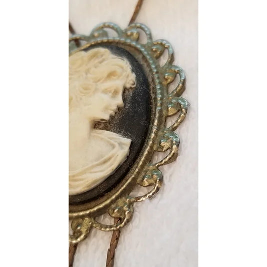 Vintage Cameo Ladies Profile Black Background Gold Tone Chain Heart Bolo TIE