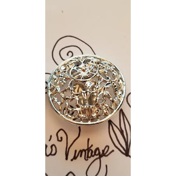 Vintage Sarah Coventry Frozen Lace Clip On Earrings