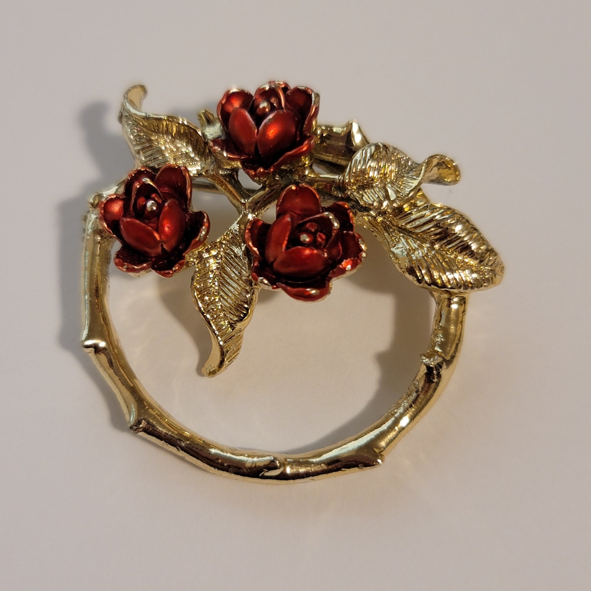 Vintage Gerry's Gold Tone Red Rose Wreath Brooch