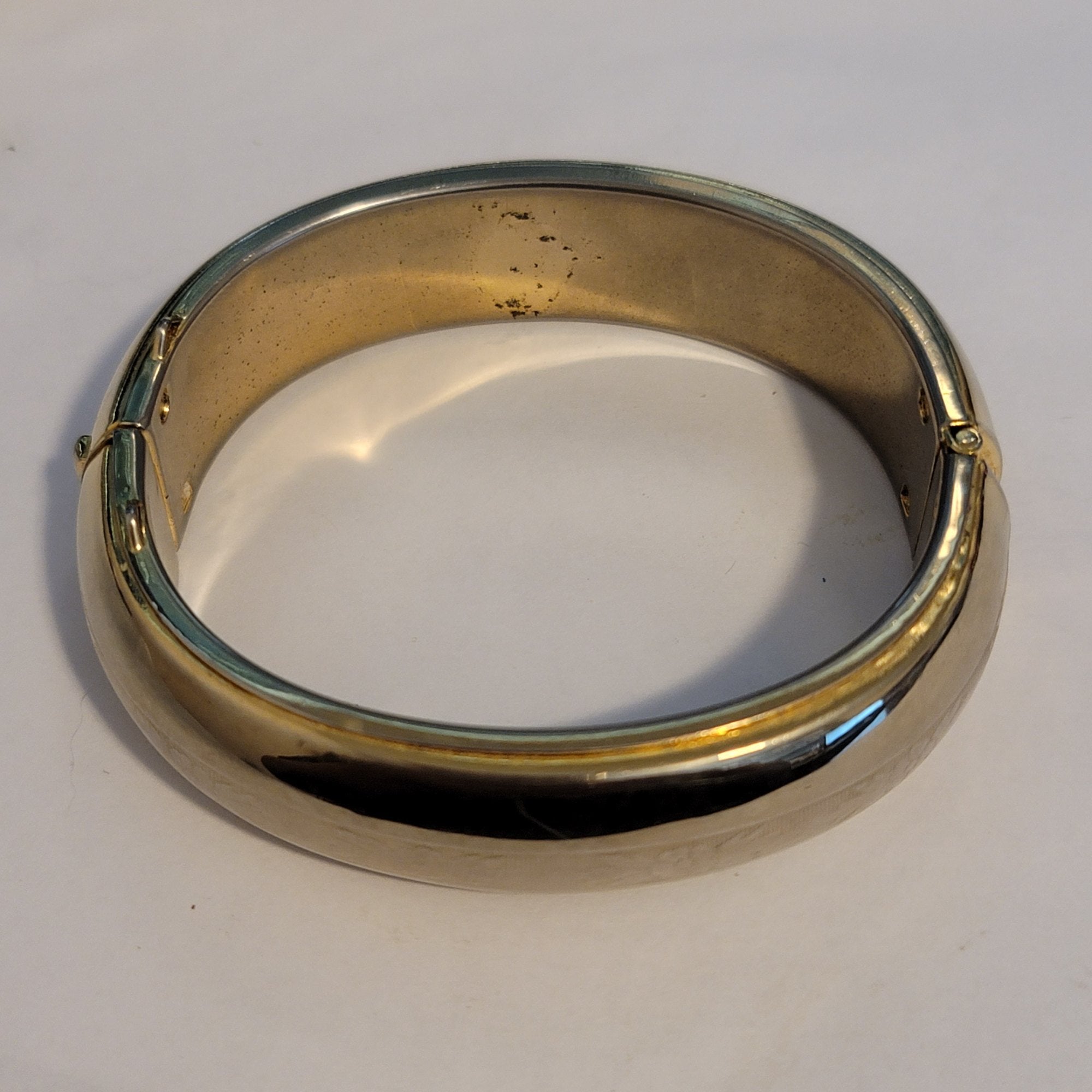 Vintage Gold Tone Bangle Bracelet