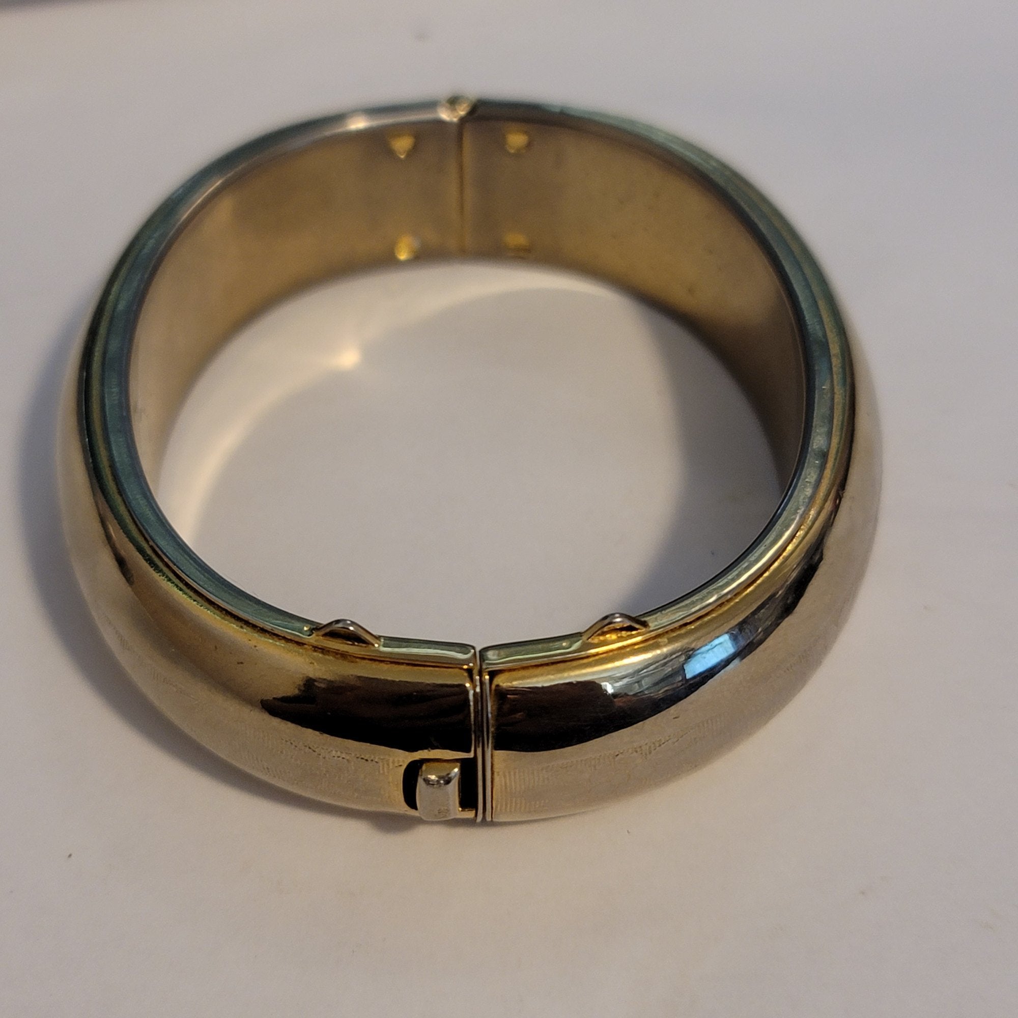 Vintage Gold Tone Bangle Bracelet