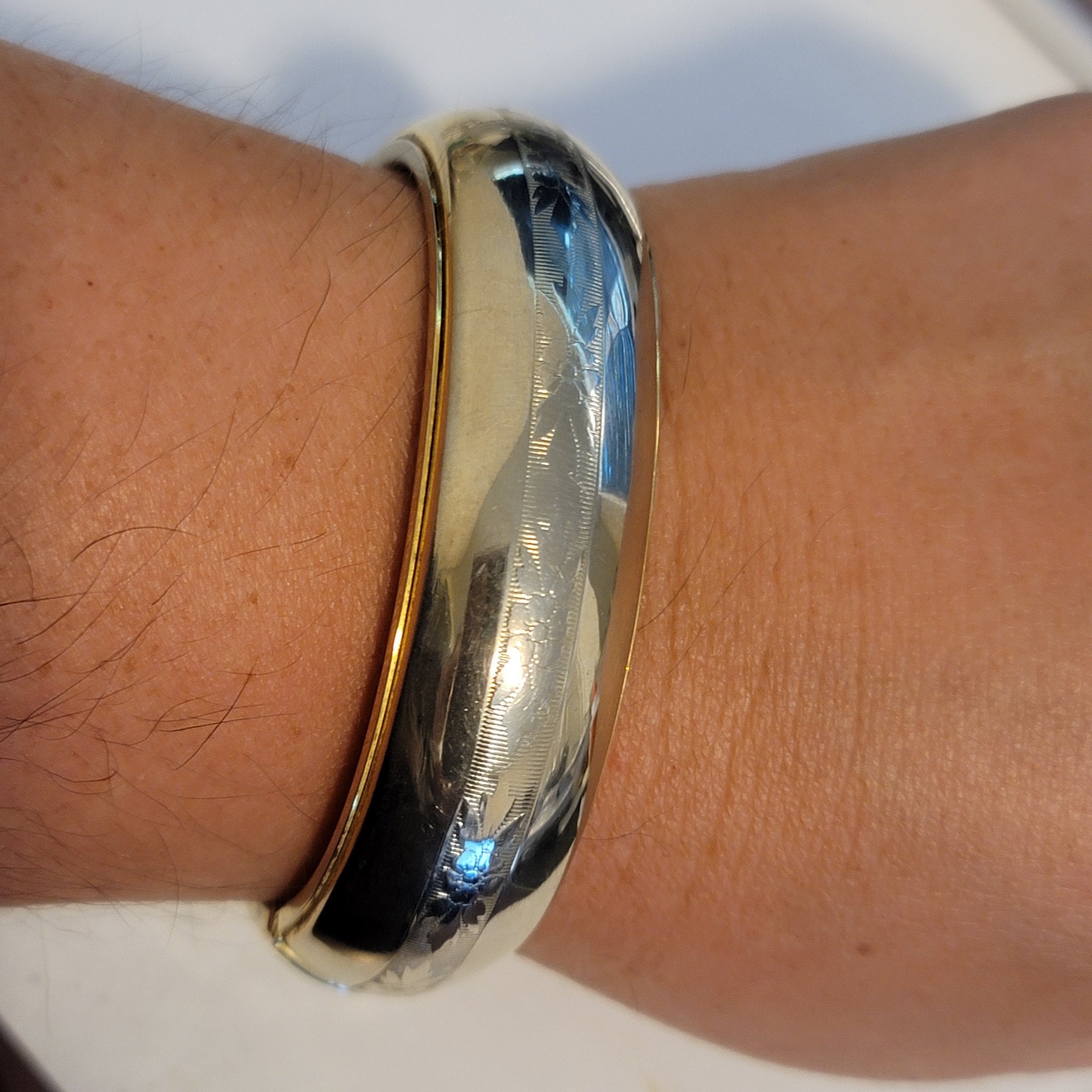 Vintage Gold Tone Bangle Bracelet
