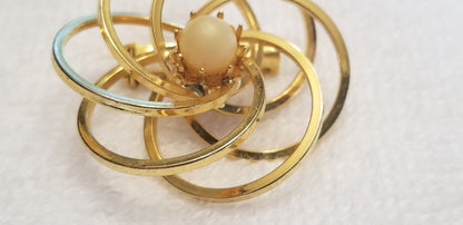 Vintage Gold Tone Interlocking Brooch