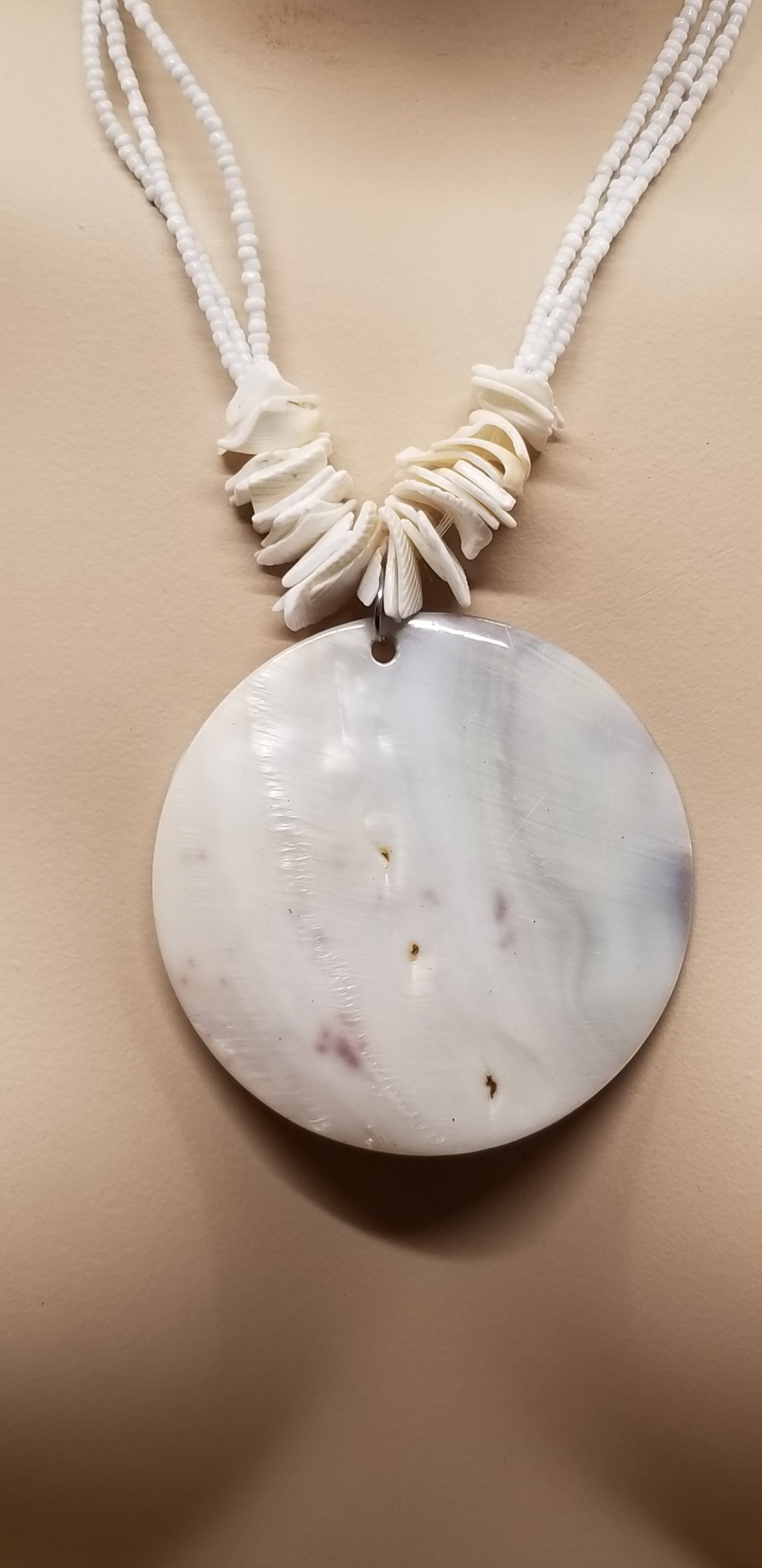 White Mother Of Pearl Shell Beaded Necklace