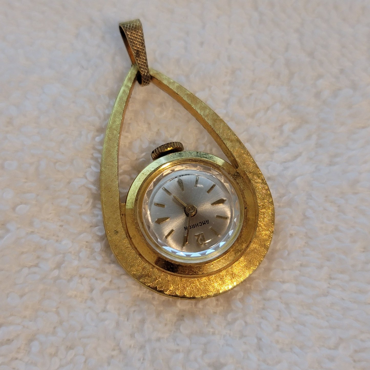 AMCHRON Gold Tone Pendant Watch