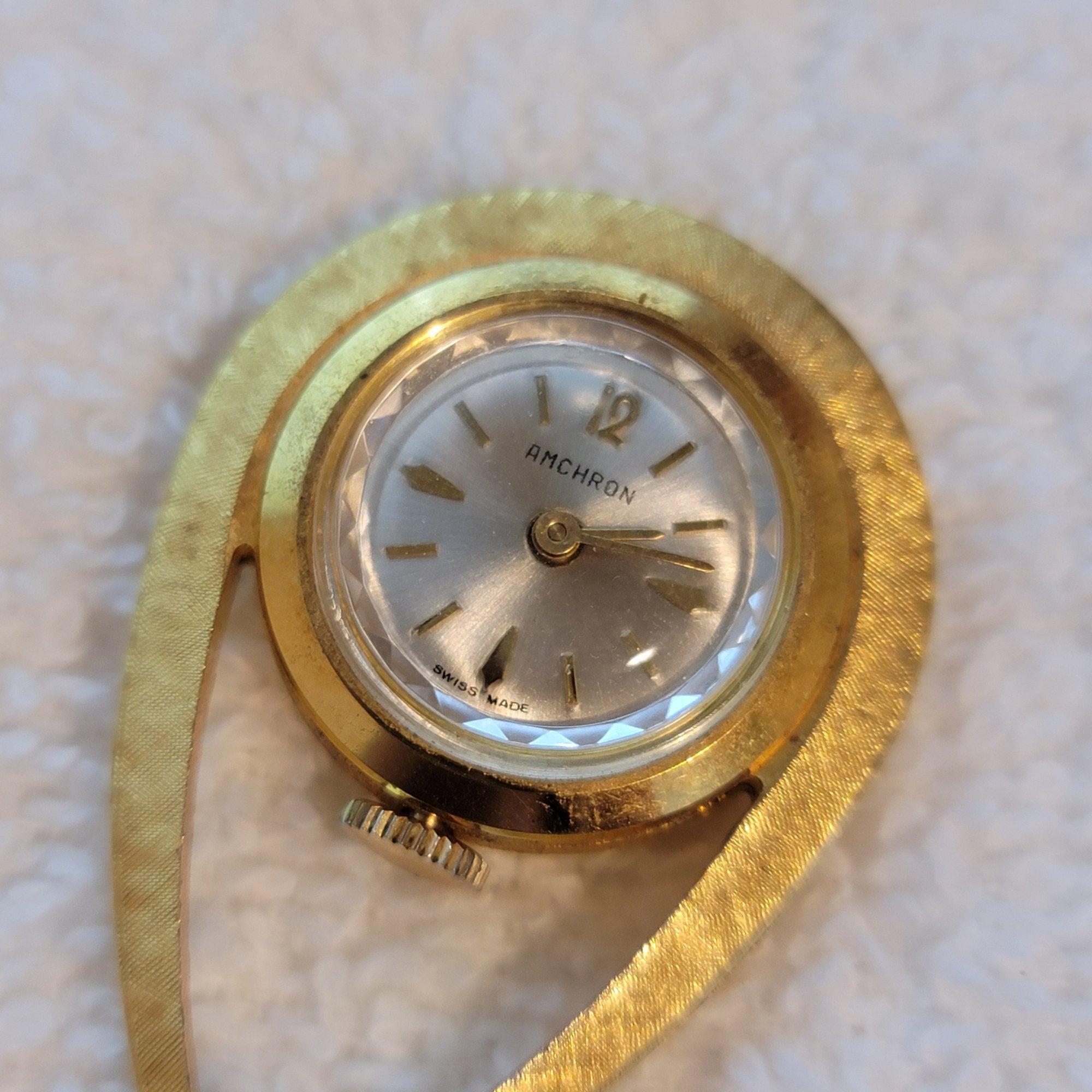 AMCHRON Gold Tone Pendant Watch