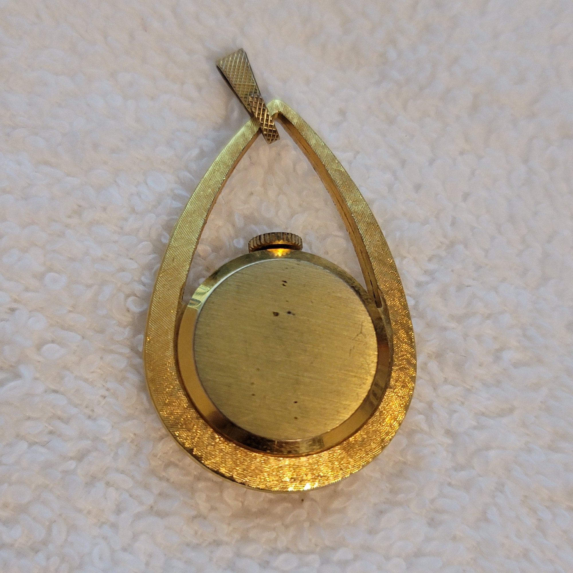 AMCHRON Gold Tone Pendant Watch