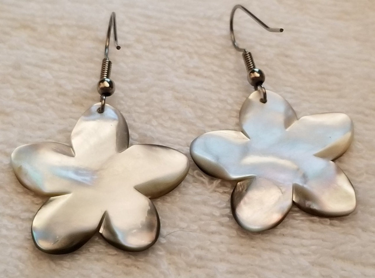 Mother of Pearl Flower Earrings