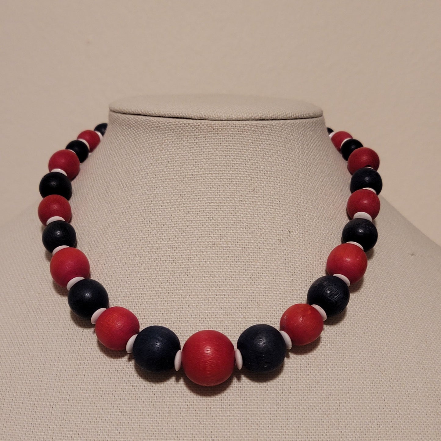 Vintage Red White & blue Wood bead Necklace