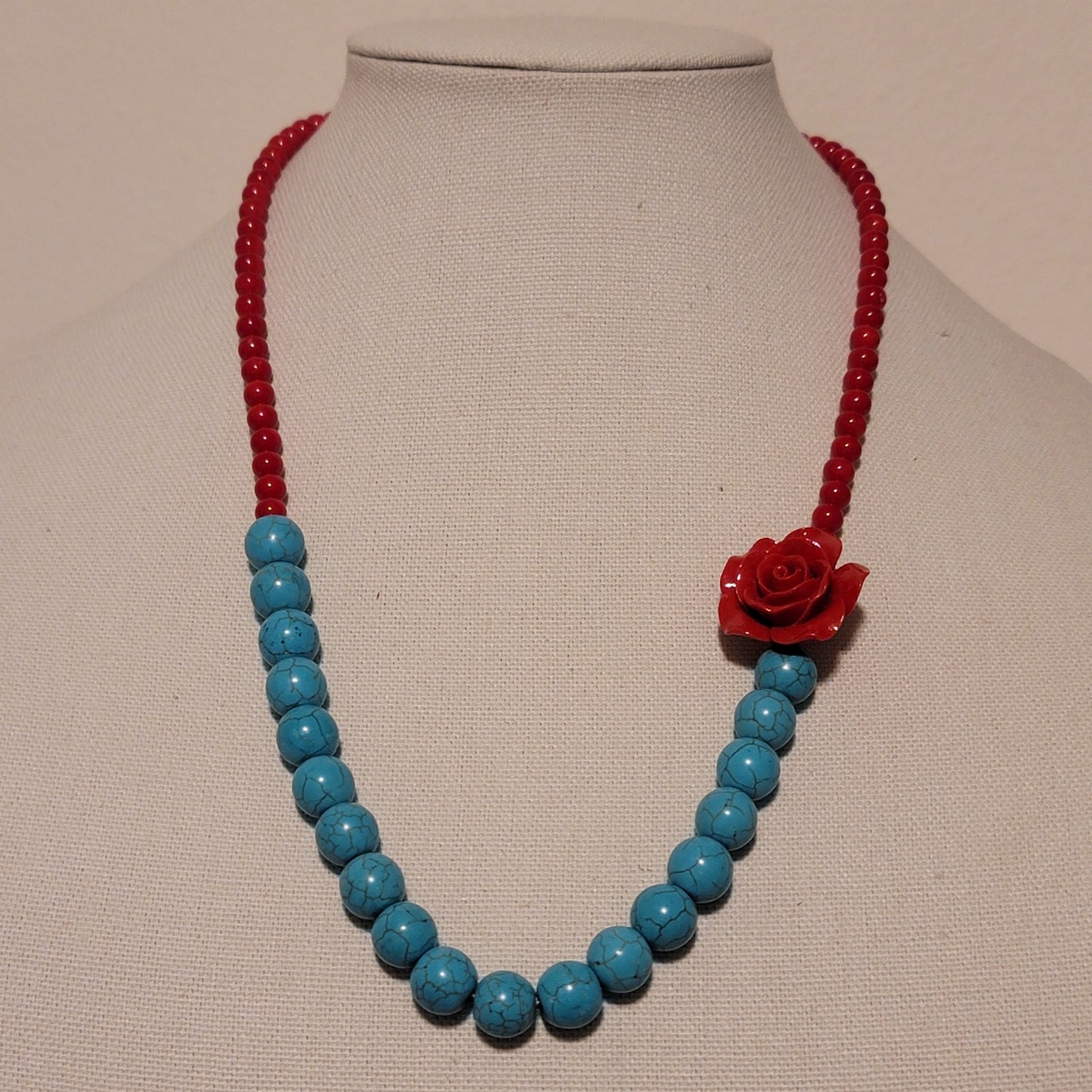 Red & turquoise Colored Bead Flower Necklace