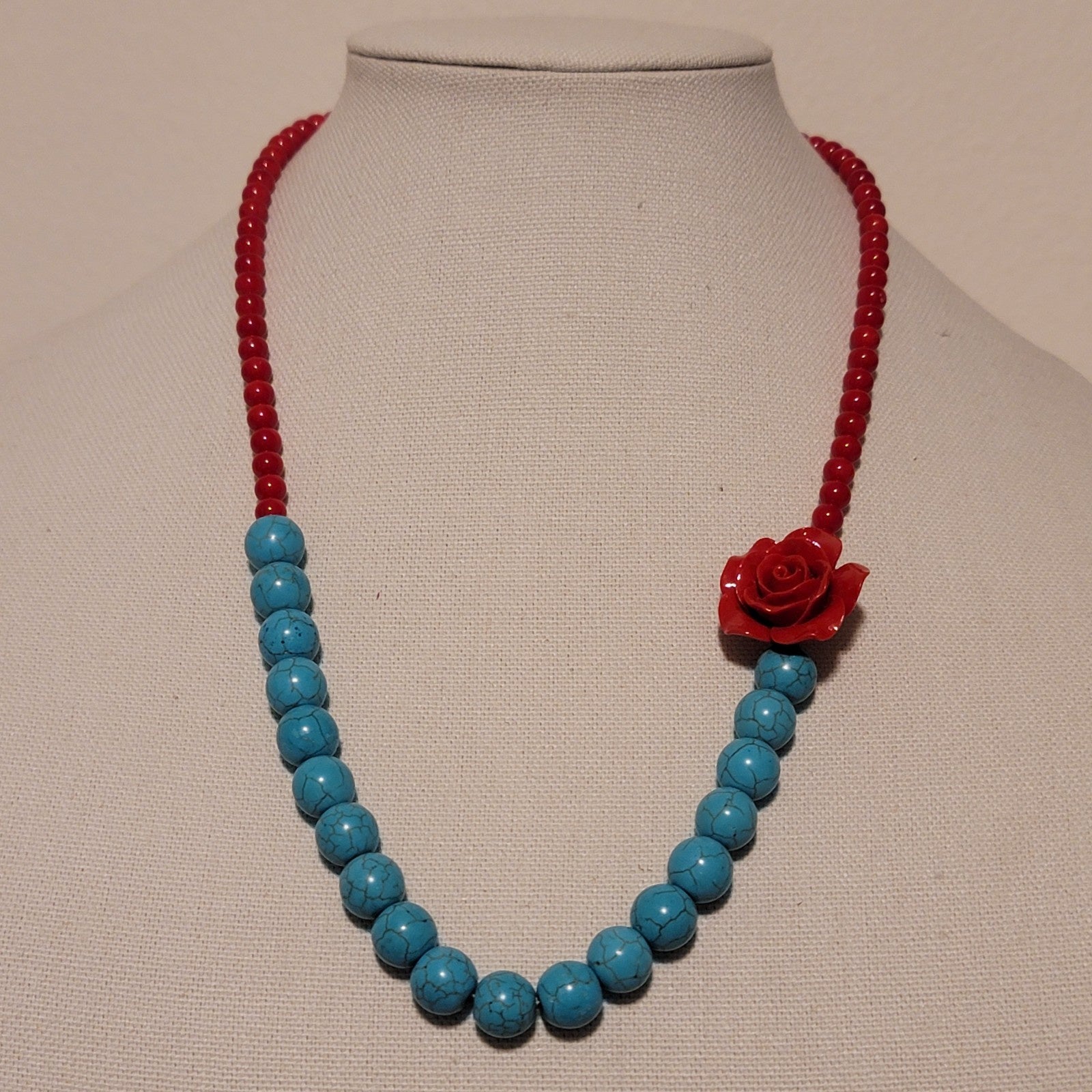 Red & turquoise Colored Bead Flower Necklace