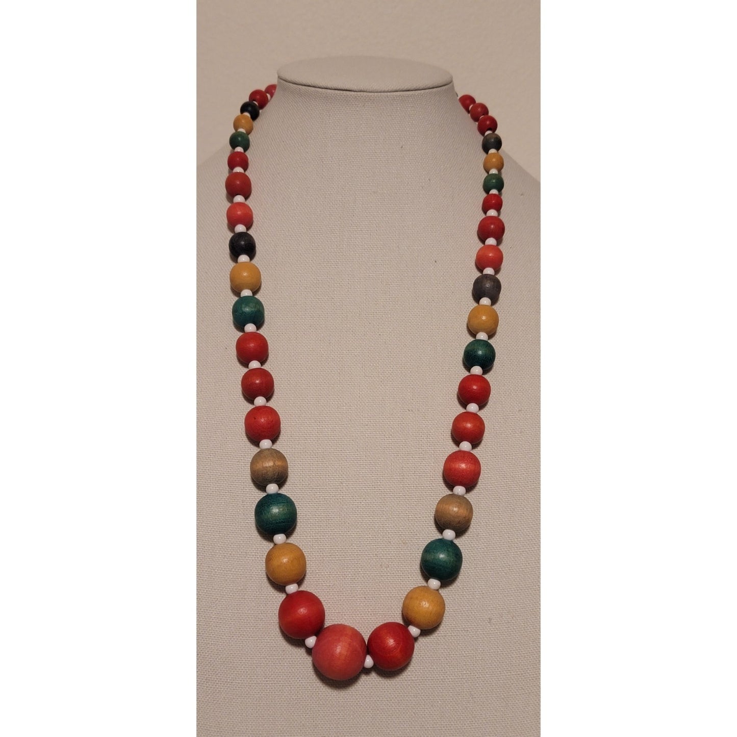 Vintage Graduated Wooden Bead Necklace