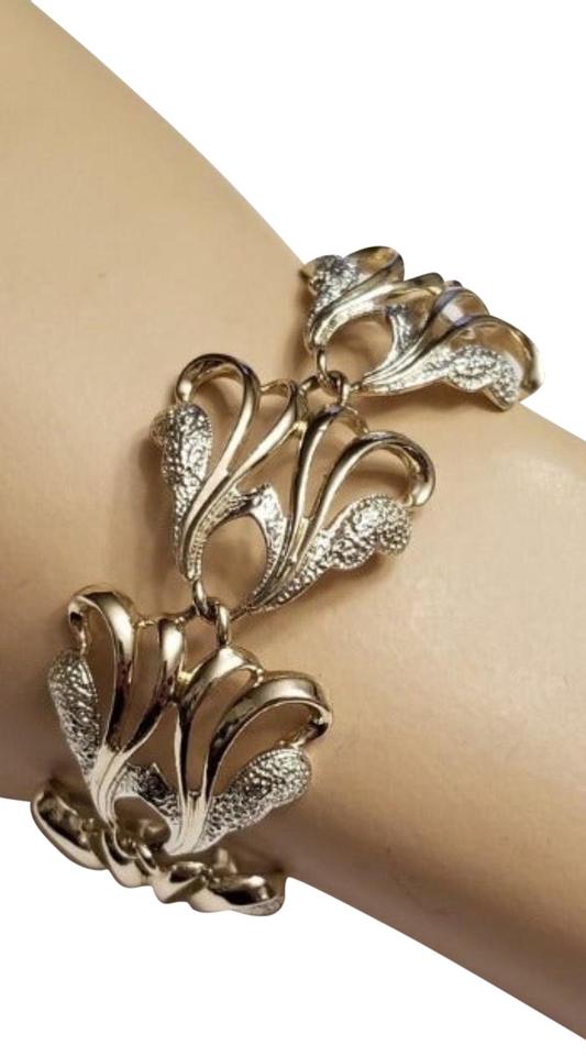 Vintage Sarah Coventry "FROSTED FEATHERS